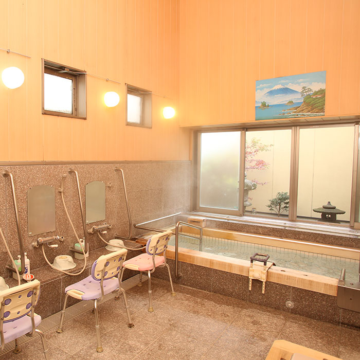 ケアリングの通所介護は、人工炭酸泉で健康入浴